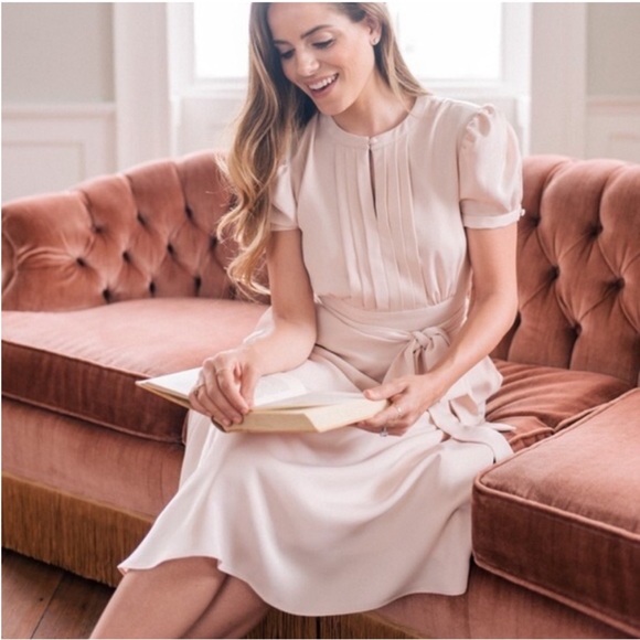 Gal Meets Glam Cream Marilyn Satin Fit & Flare Dress Pockets Size 16 - Picture 2 of 11